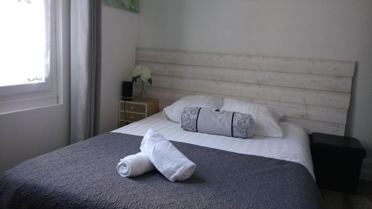 Maison De Ville Bed and Breakfast Magny-en-Vexin Exterior foto